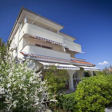 Fanuko Apartment
