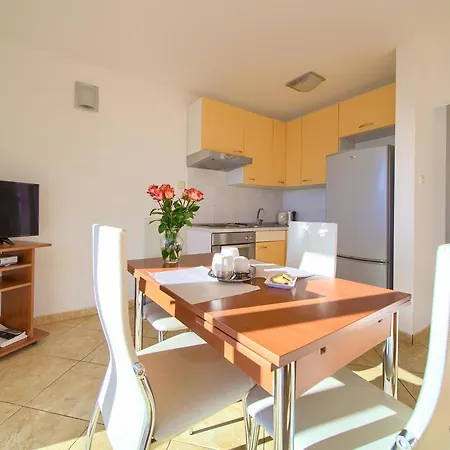 Fanuko Apartment